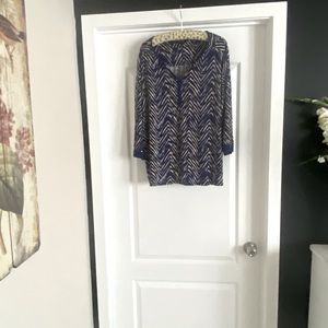 Sapphire Blue and White Womens Top, size 3x. 3/4 Sleeves.